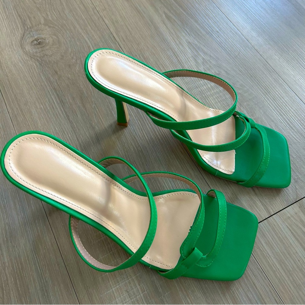 Strappy Green Square Toe Stiletto Heeled Sandals Size 10